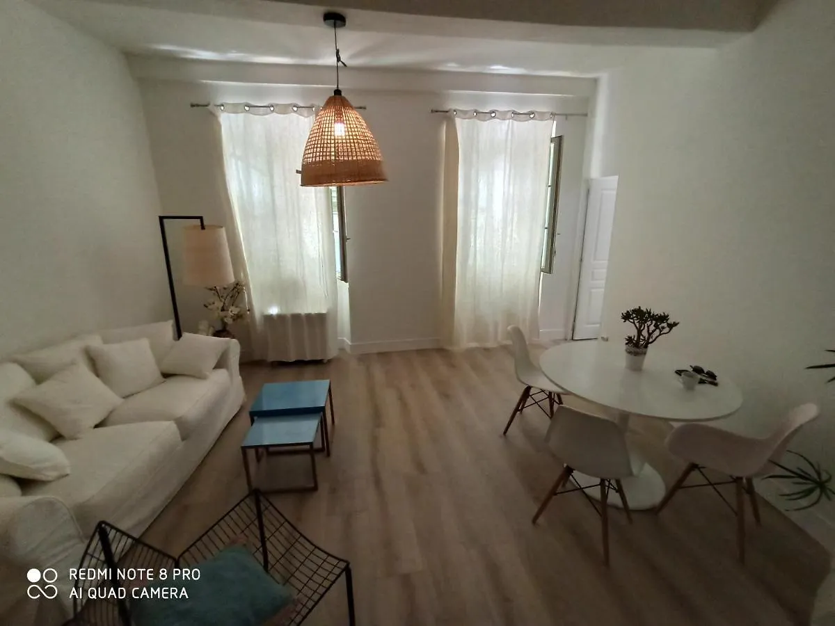 Апартаменты Joli Appartement Nicois En Bord De Mer Ницца