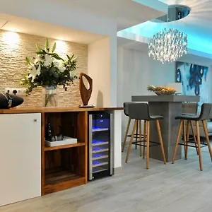 https://luxury-apartment-in-la-isla-puerto-banus.es-andalucia.com